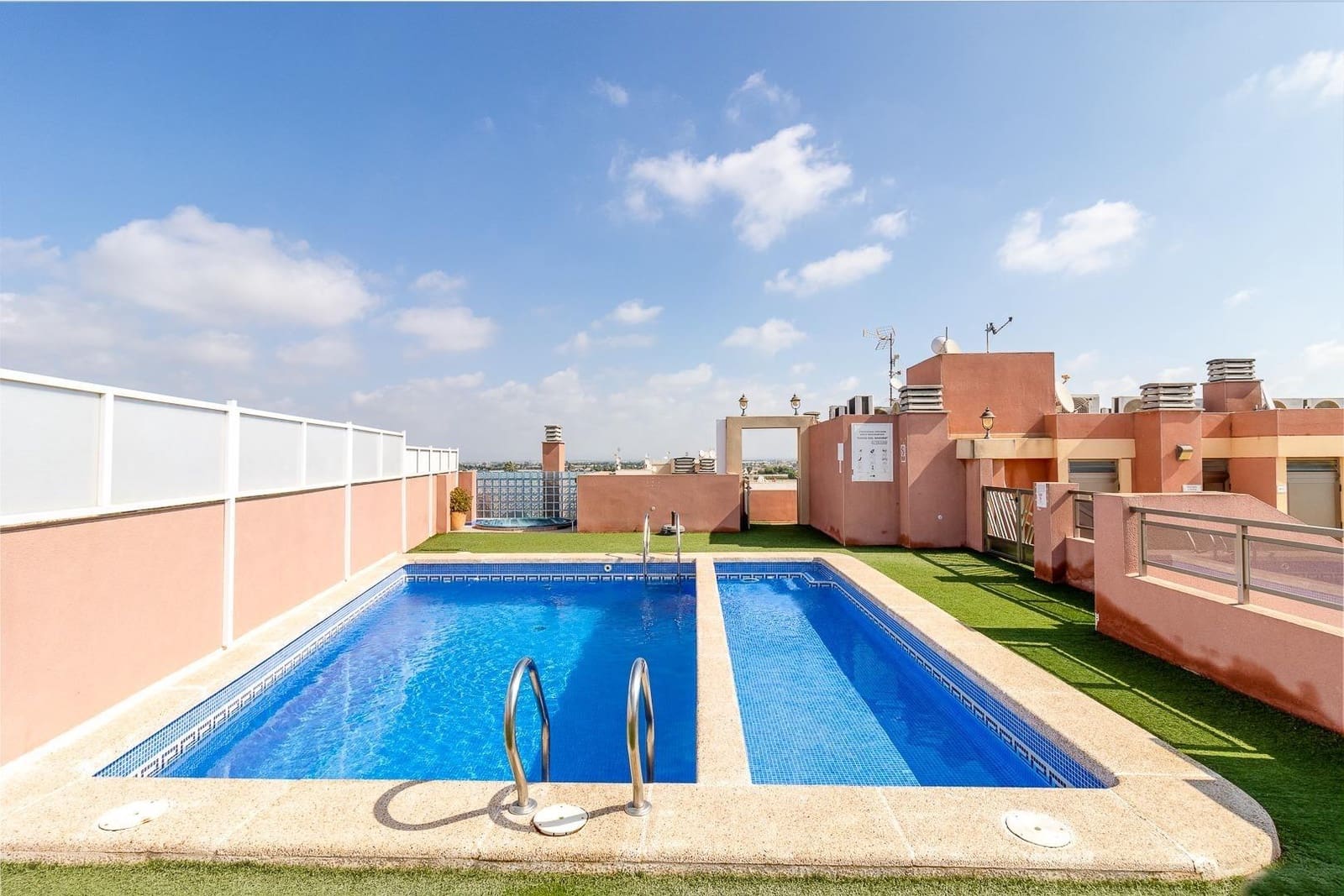 2 Zimmer Apartment zu verkaufen in Formentera del Segura mit Pool - 109.999 € (Ref: 10043144)