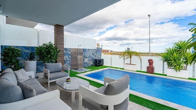 3 slaapkamer Villa te koop in Desamparados - Hurchillo - Torremendo, Orihuela met zwembad - € 450.000 (Ref: 10044950)
