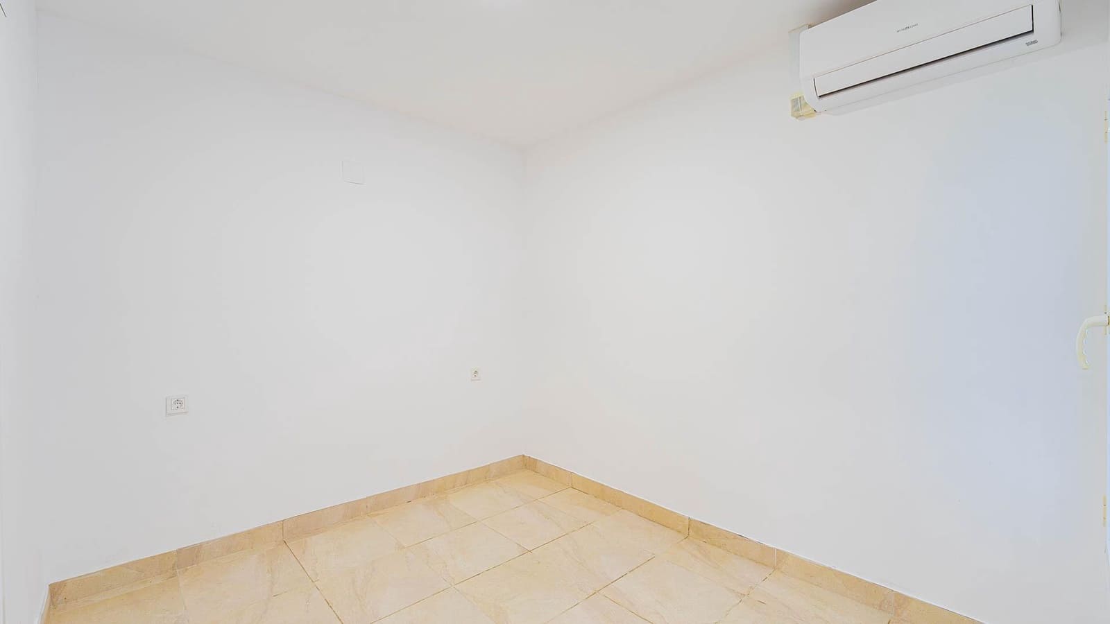 Bungalow myytävänä paikassa Torrevieja - 95 000 € (Ref: 10067833)