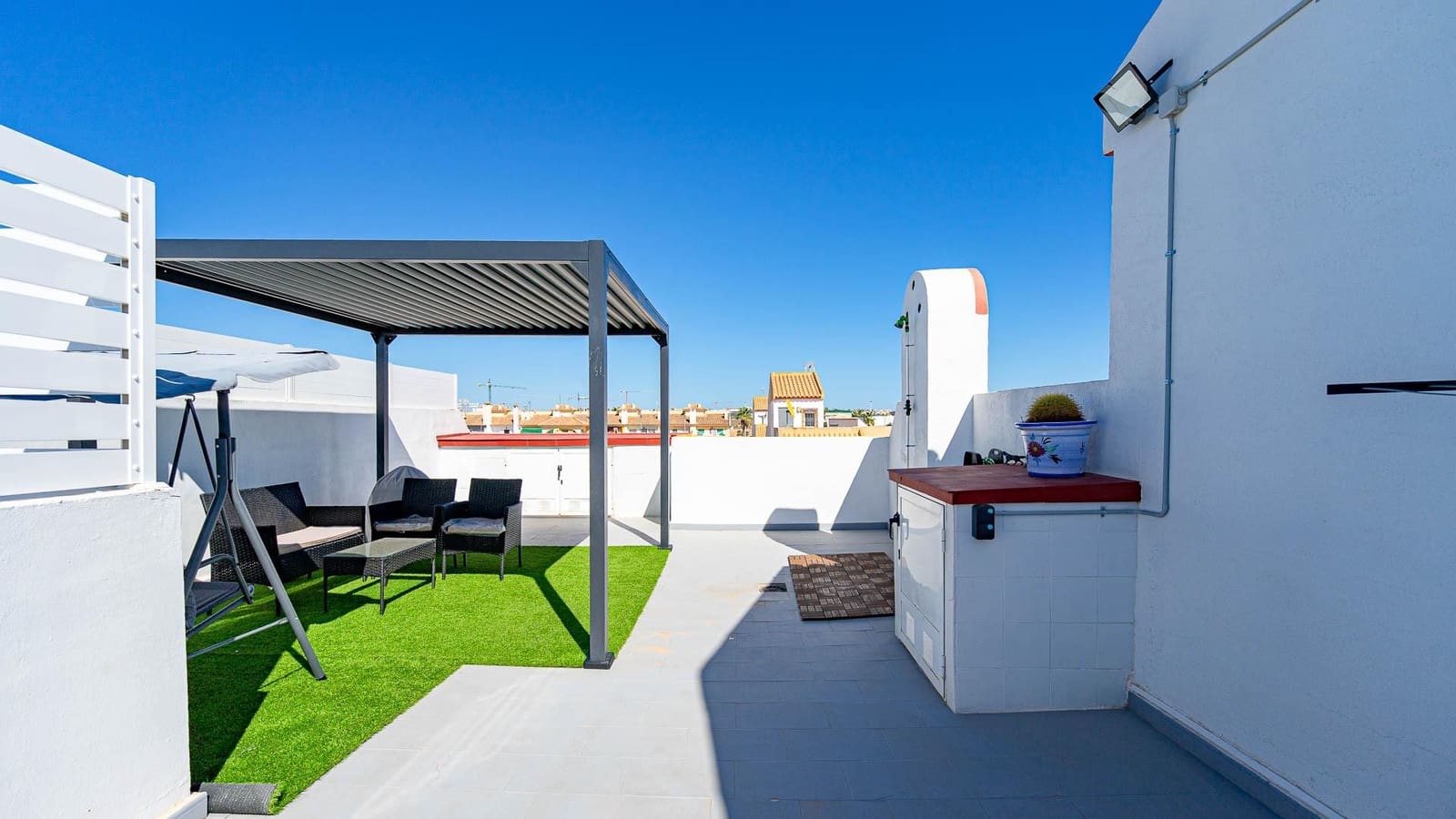 2 soveværelse Bungalow til salg i El Limonar med swimmingpool - € 139.999 (Ref: 10078207)