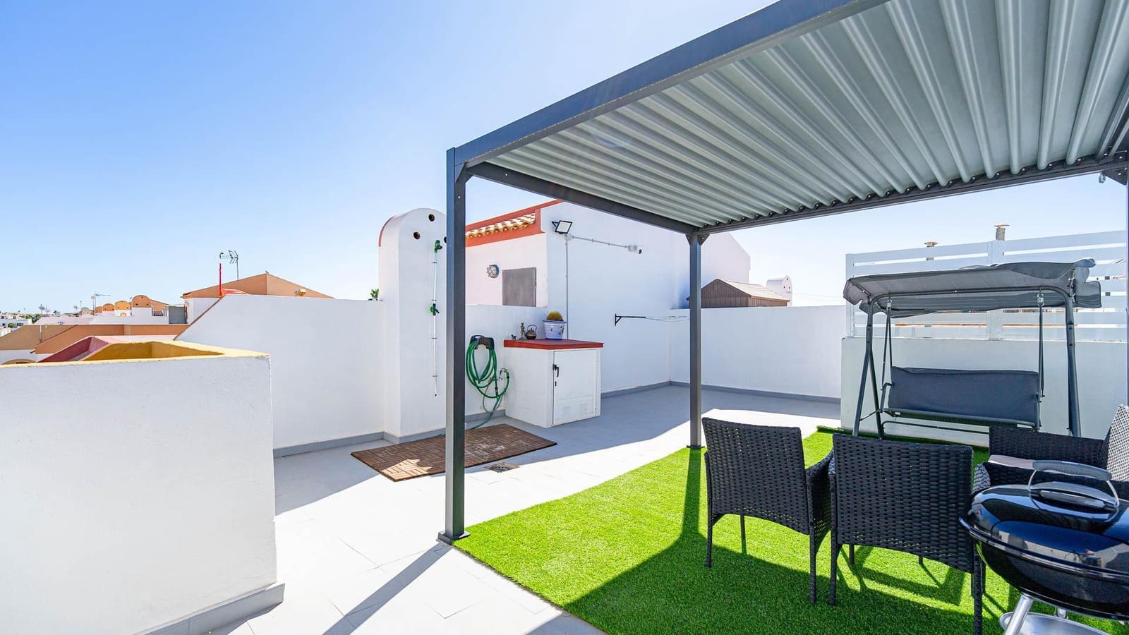 2 soveværelse Bungalow til salg i El Limonar med swimmingpool - € 139.999 (Ref: 10078207)