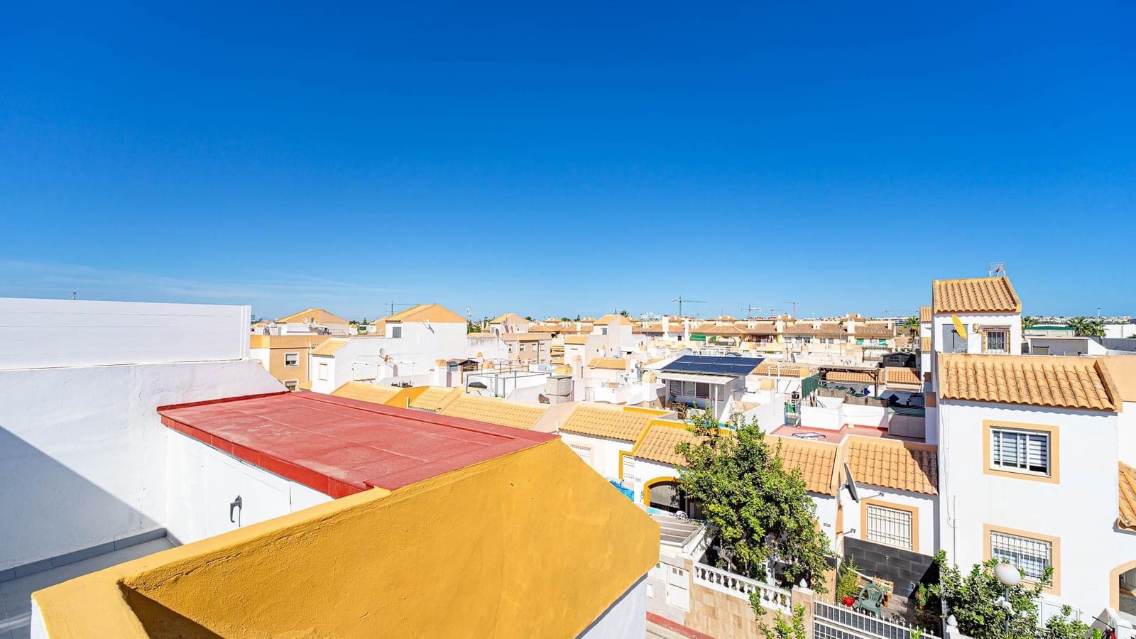 2 soveværelse Bungalow til salg i El Limonar med swimmingpool - € 139.999 (Ref: 10078207)