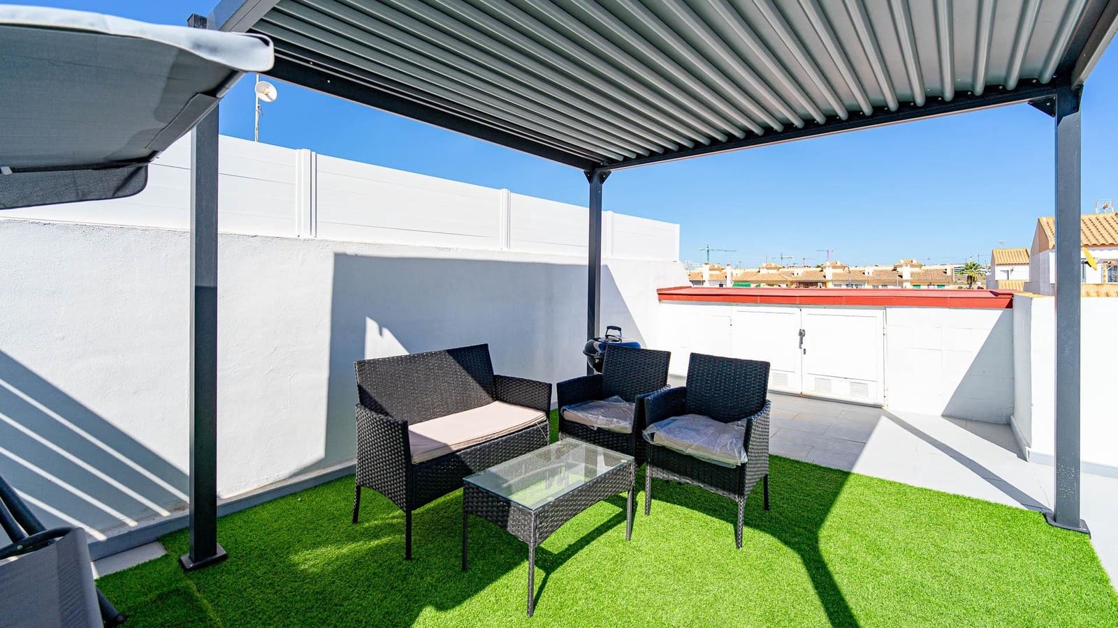 2 soveværelse Bungalow til salg i El Limonar med swimmingpool - € 139.999 (Ref: 10078207)