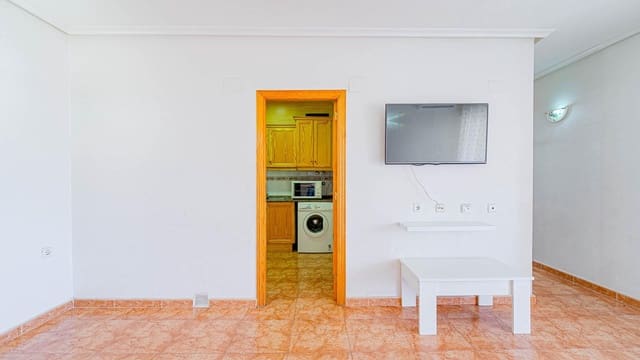 1 makuuhuone Kattohuoneisto myytävänä paikassa Centro, Torrevieja - 115 000 € (Ref: 10078208)