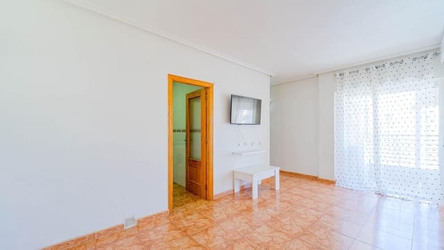 1 makuuhuone Kattohuoneisto myytävänä paikassa Centro, Torrevieja - 115 000 € (Ref: 10078208)