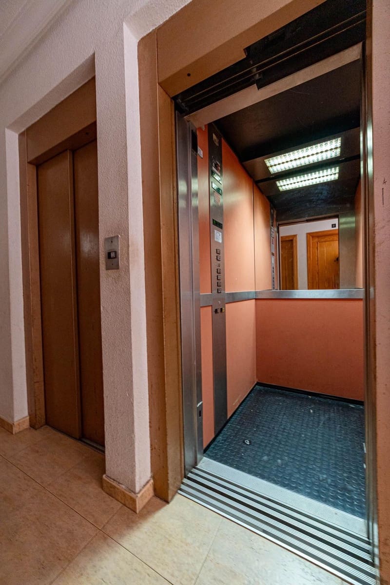 2 soverom Leilighet til salgs i Torrevieja - € 114 999 (Ref: 10129346)