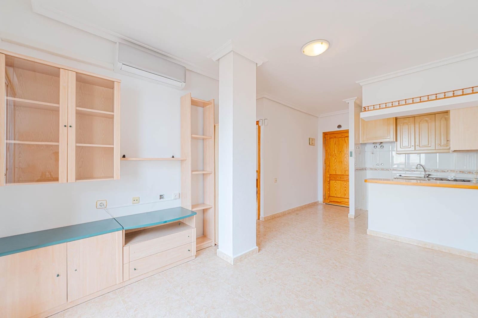 2 soverom Leilighet til salgs i Torrevieja - € 114 999 (Ref: 10129346)