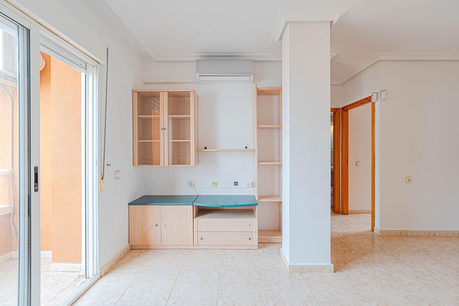 2 soverom Leilighet til salgs i Torrevieja - € 114 999 (Ref: 10129346)