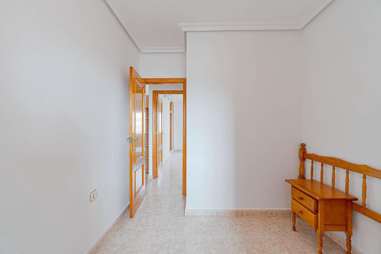 2 soverom Leilighet til salgs i Torrevieja - € 114 999 (Ref: 10129346)