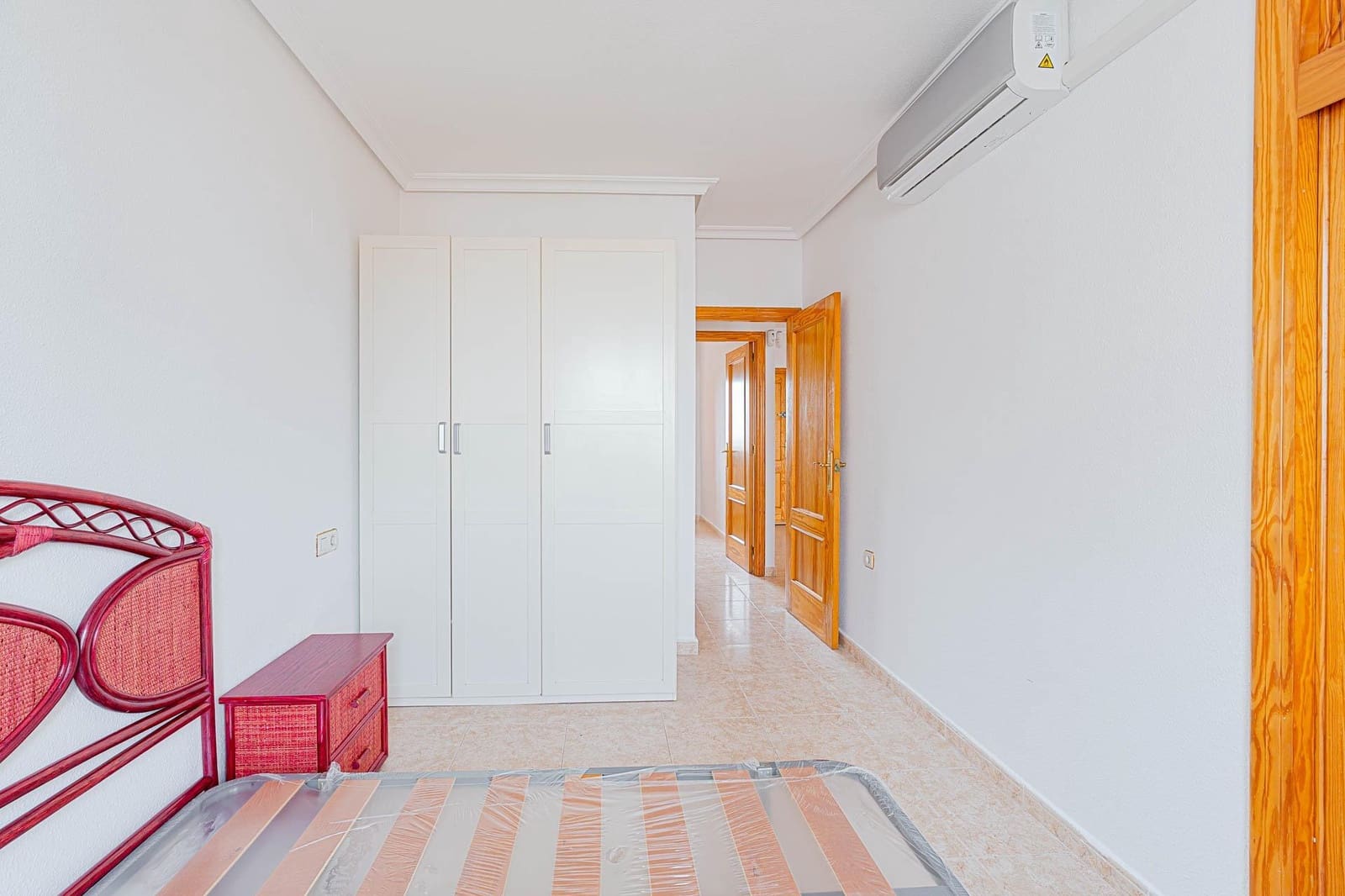 2 soverom Leilighet til salgs i Torrevieja - € 114 999 (Ref: 10129346)