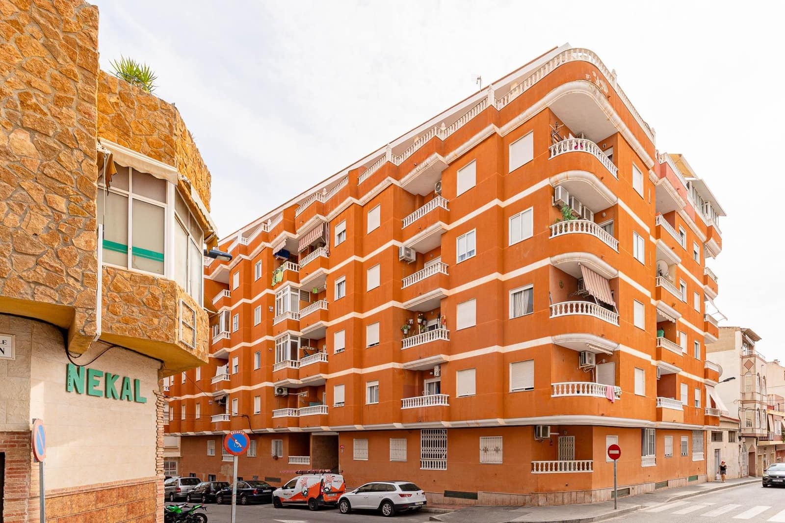 2 soverom Leilighet til salgs i Torrevieja - € 114 999 (Ref: 10129346)