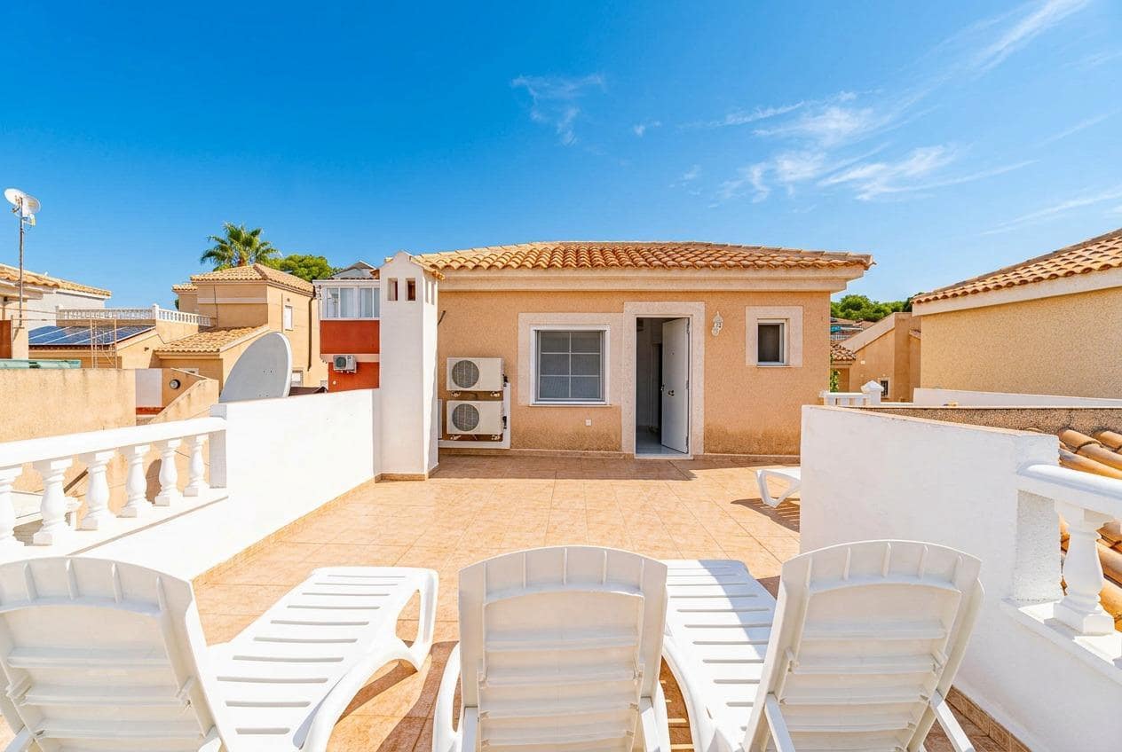 3 slaapkamer Villa te koop in Pilar de la Horadada met zwembad garage - € 299.999 (Ref: 10131768)