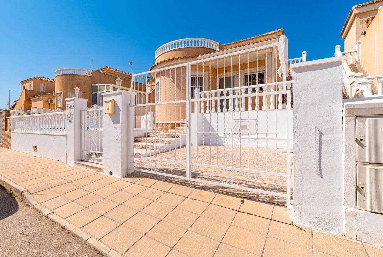 3 slaapkamer Villa te koop in Pilar de la Horadada met zwembad garage - € 299.999 (Ref: 10131768)