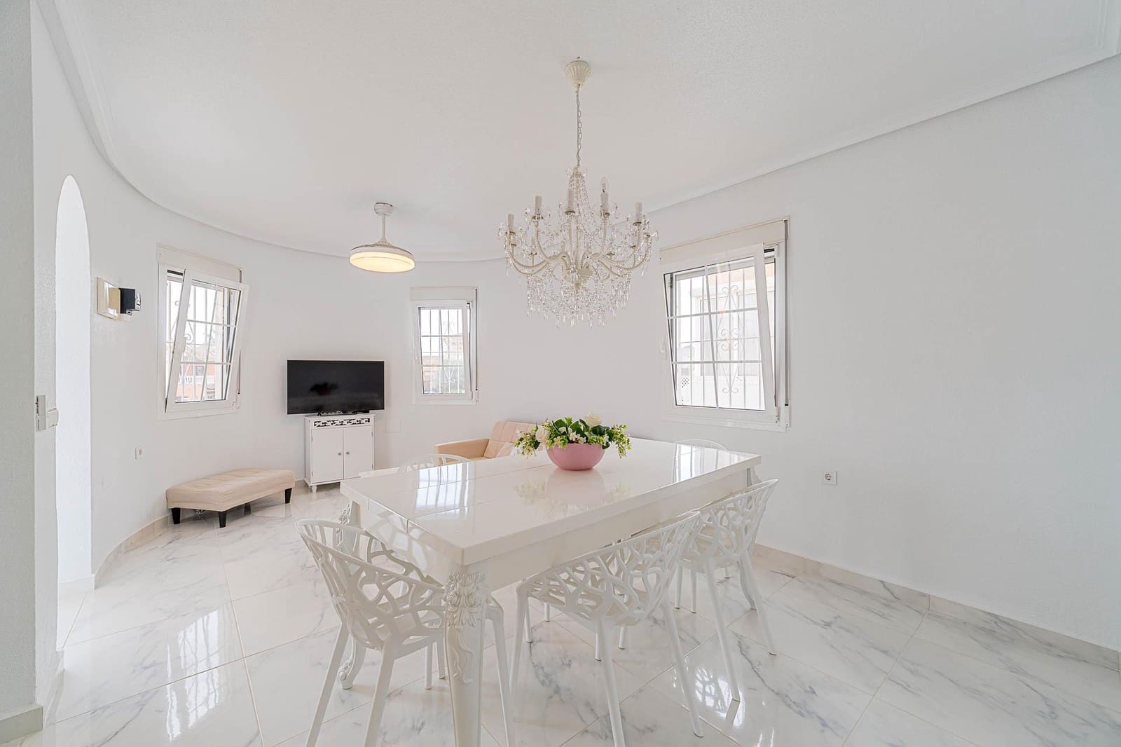 3 slaapkamer Villa te koop in Pilar de la Horadada met zwembad garage - € 299.999 (Ref: 10131768)