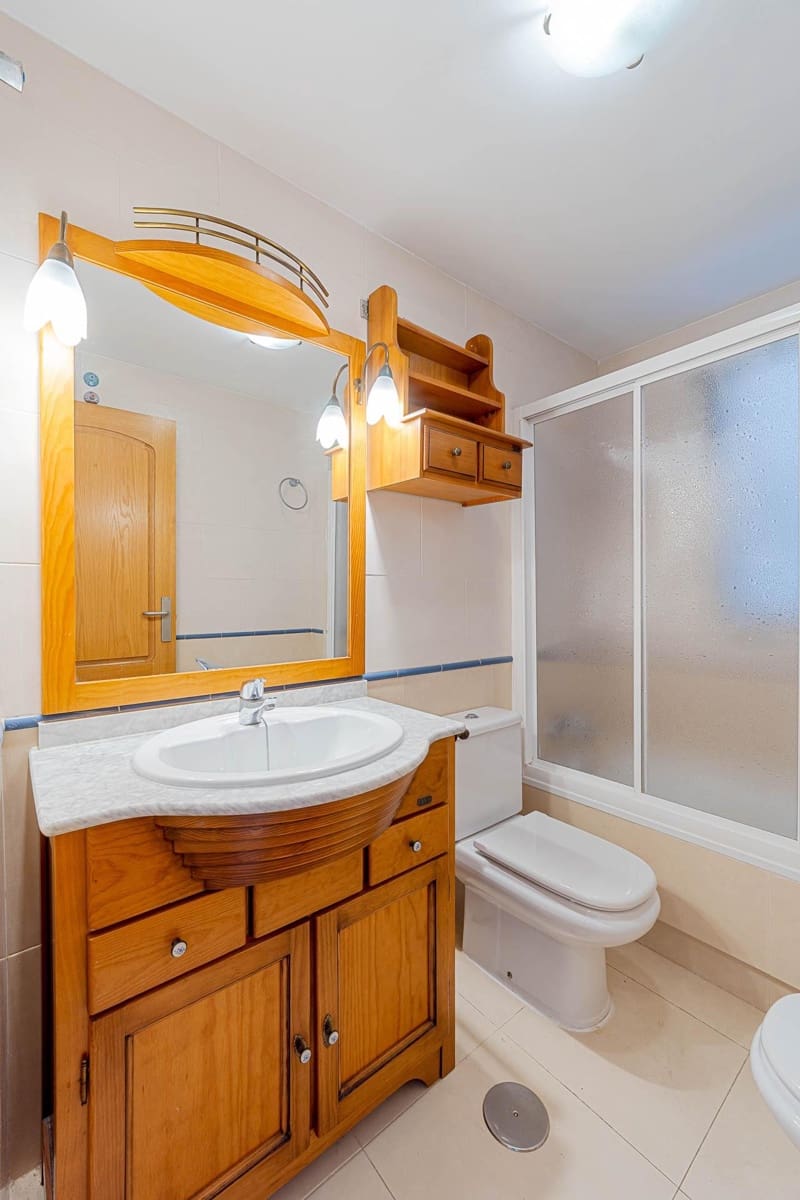2 soveværelse Lejlighed til salg i Torrevieja med swimmingpool garage - € 239.000 (Ref: 10168585)
