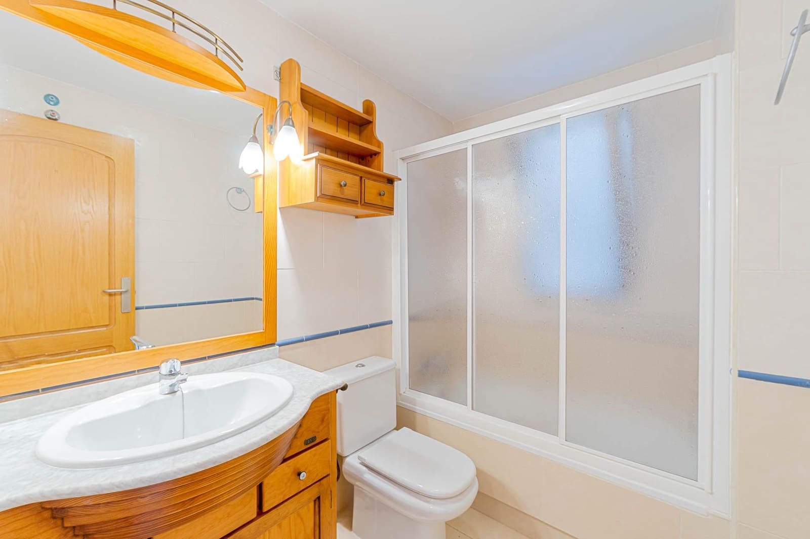 2 soveværelse Lejlighed til salg i Torrevieja med swimmingpool garage - € 239.000 (Ref: 10168585)