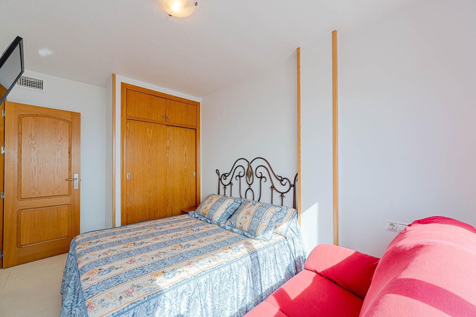 2 soverom Leilighet til salgs i Torrevieja med svømmebasseng garasje - € 267 000 (Ref: 10168586)