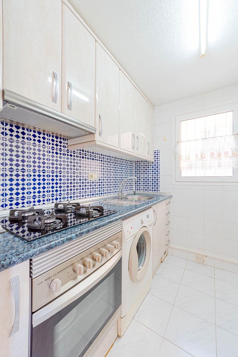 2 bedroom Bungalow for sale in Torrevieja with pool garage - € 137,999 (Ref: 10173832)