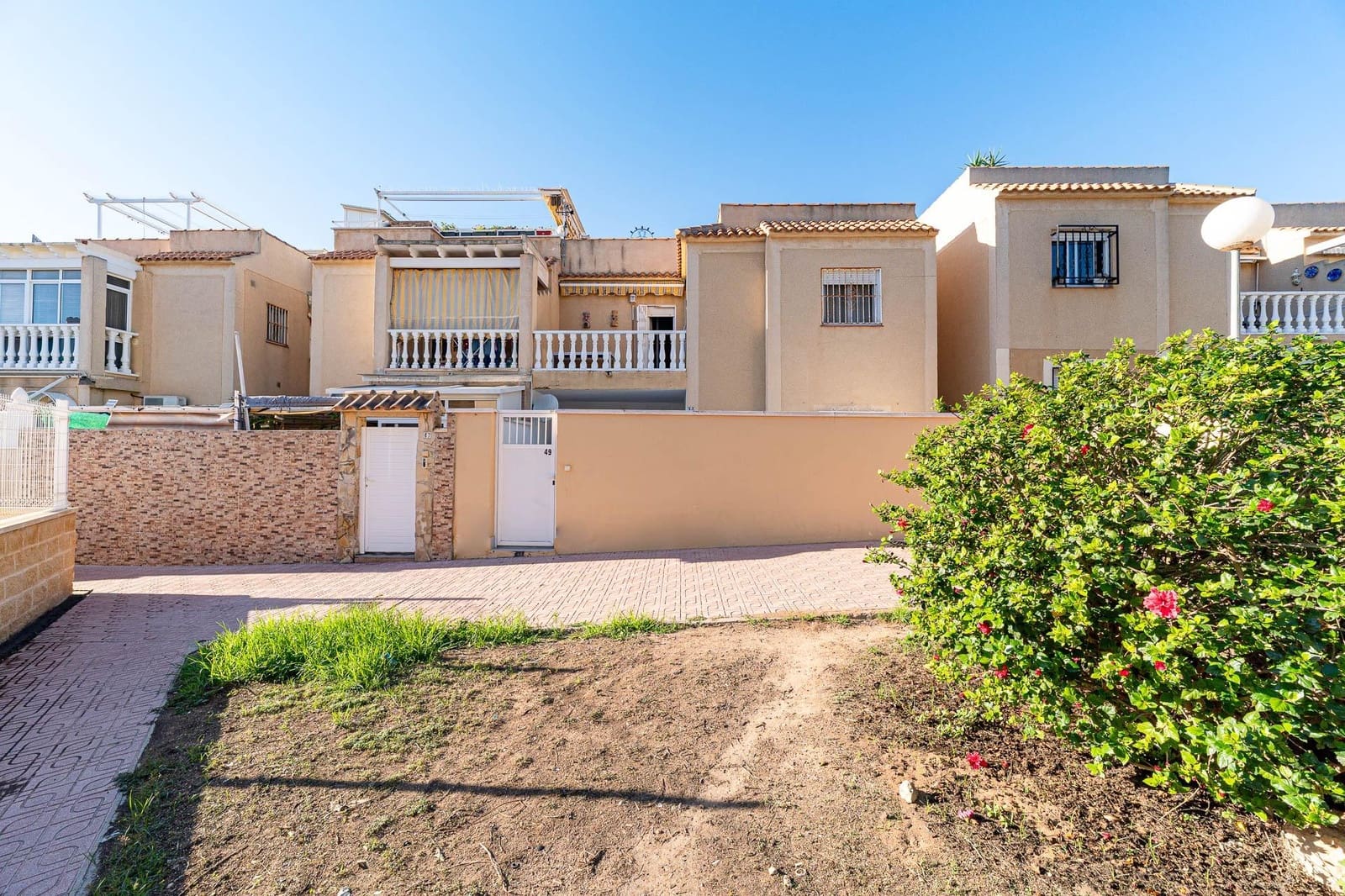 2 bedroom Bungalow for sale in Torrevieja with pool garage - € 137,999 (Ref: 10173832)