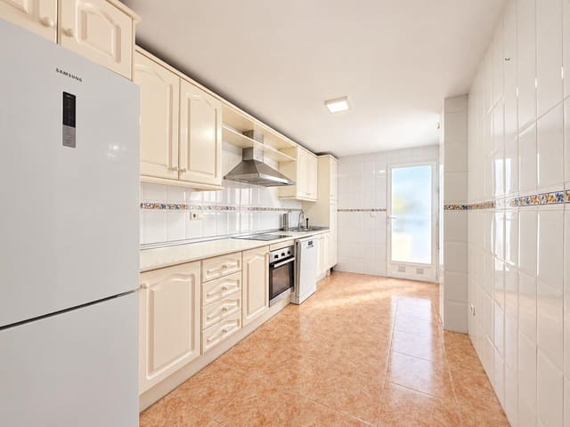 3 soveværelse Lejlighed til salg i Altea med garage - € 280.000 (Ref: 10173833)