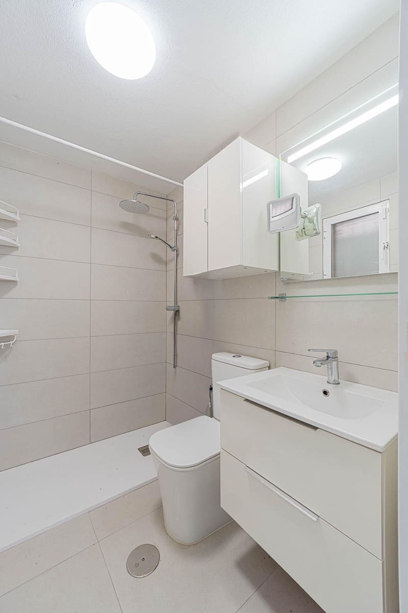 2 soverom Bungalow til salgs i Torrevieja med svømmebasseng - € 149 999 (Ref: 10180751)