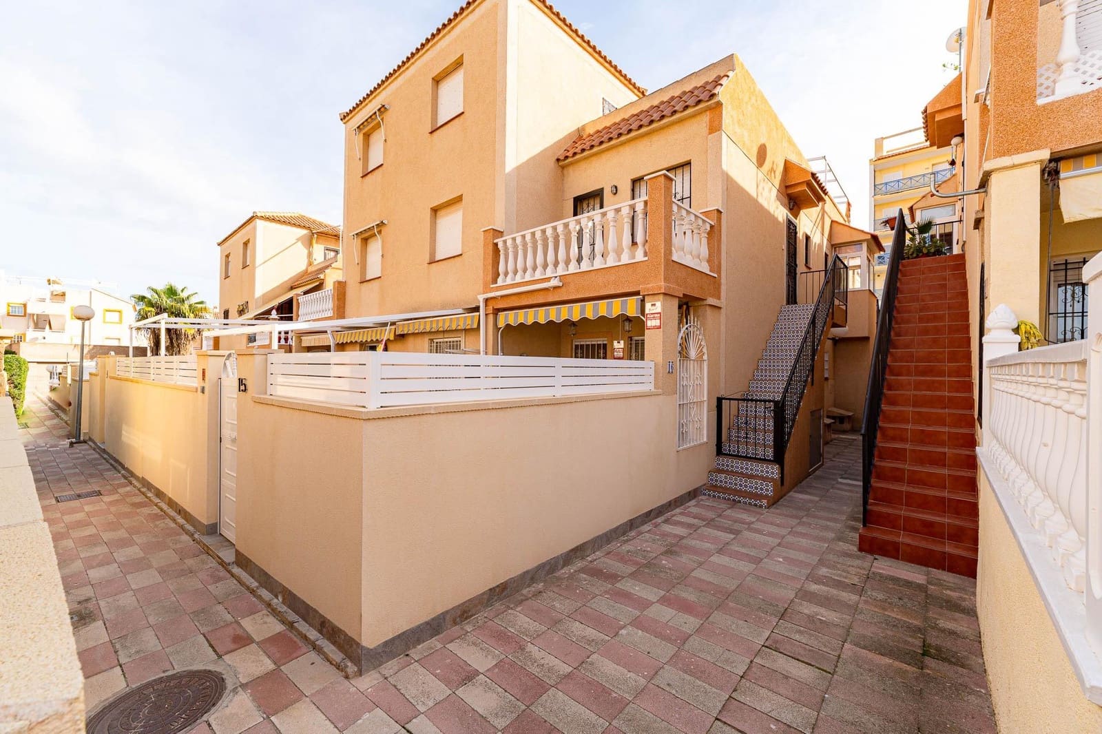 2 soverom Bungalow til salgs i Torrevieja med svømmebasseng - € 149 999 (Ref: 10180751)