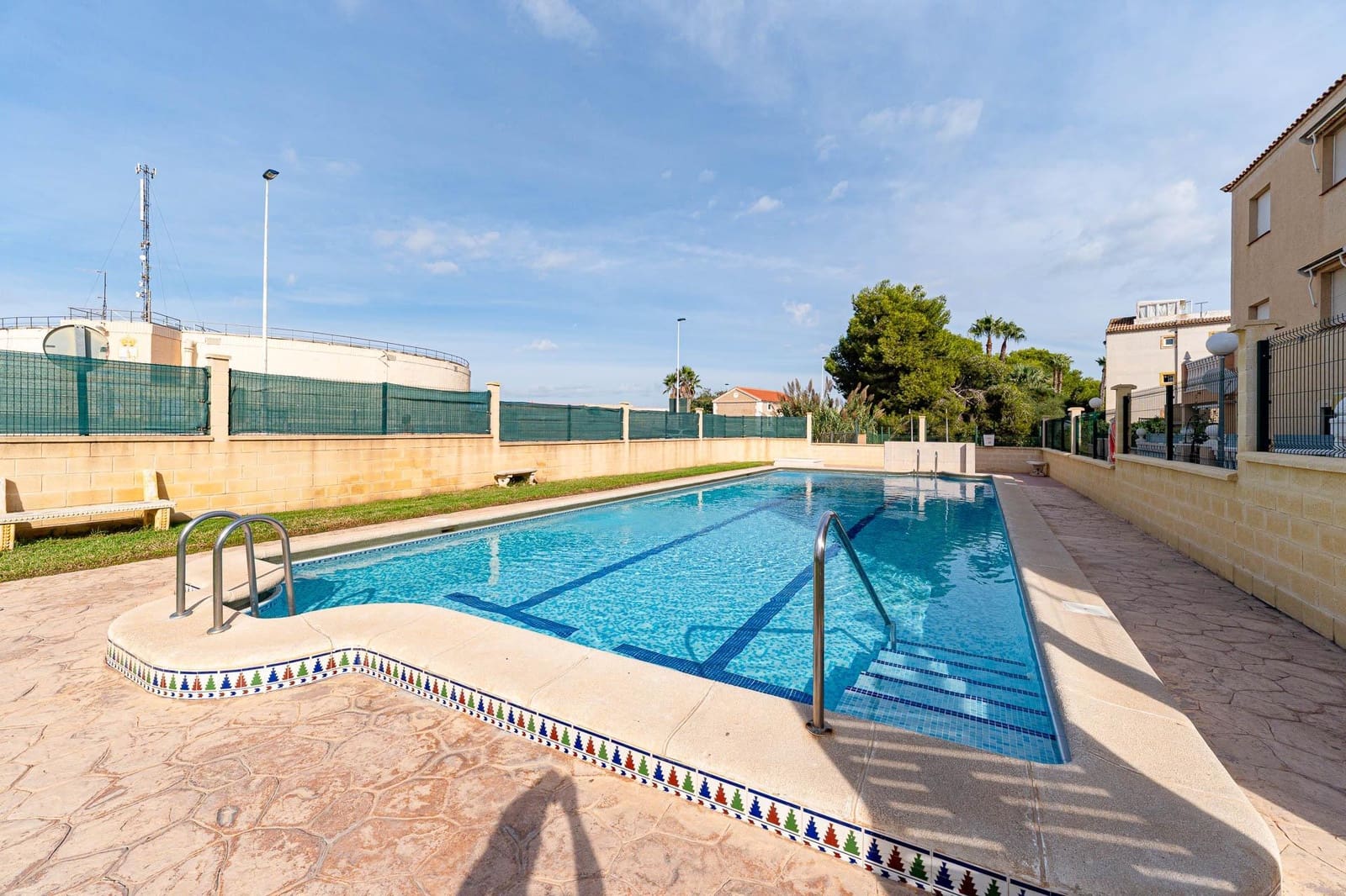 2 soverom Bungalow til salgs i Torrevieja med svømmebasseng - € 149 999 (Ref: 10180751)