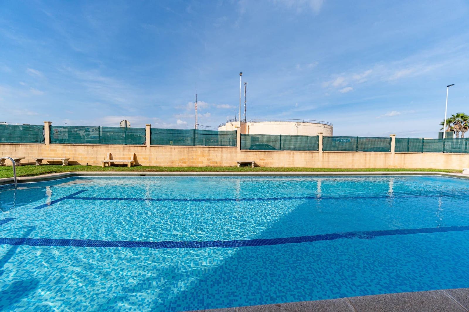 2 soverom Bungalow til salgs i Torrevieja med svømmebasseng - € 149 999 (Ref: 10180751)