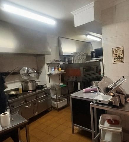 Erhverv til salg i Playa Levante, Santa Pola - € 73.000 (Ref: 10183040)