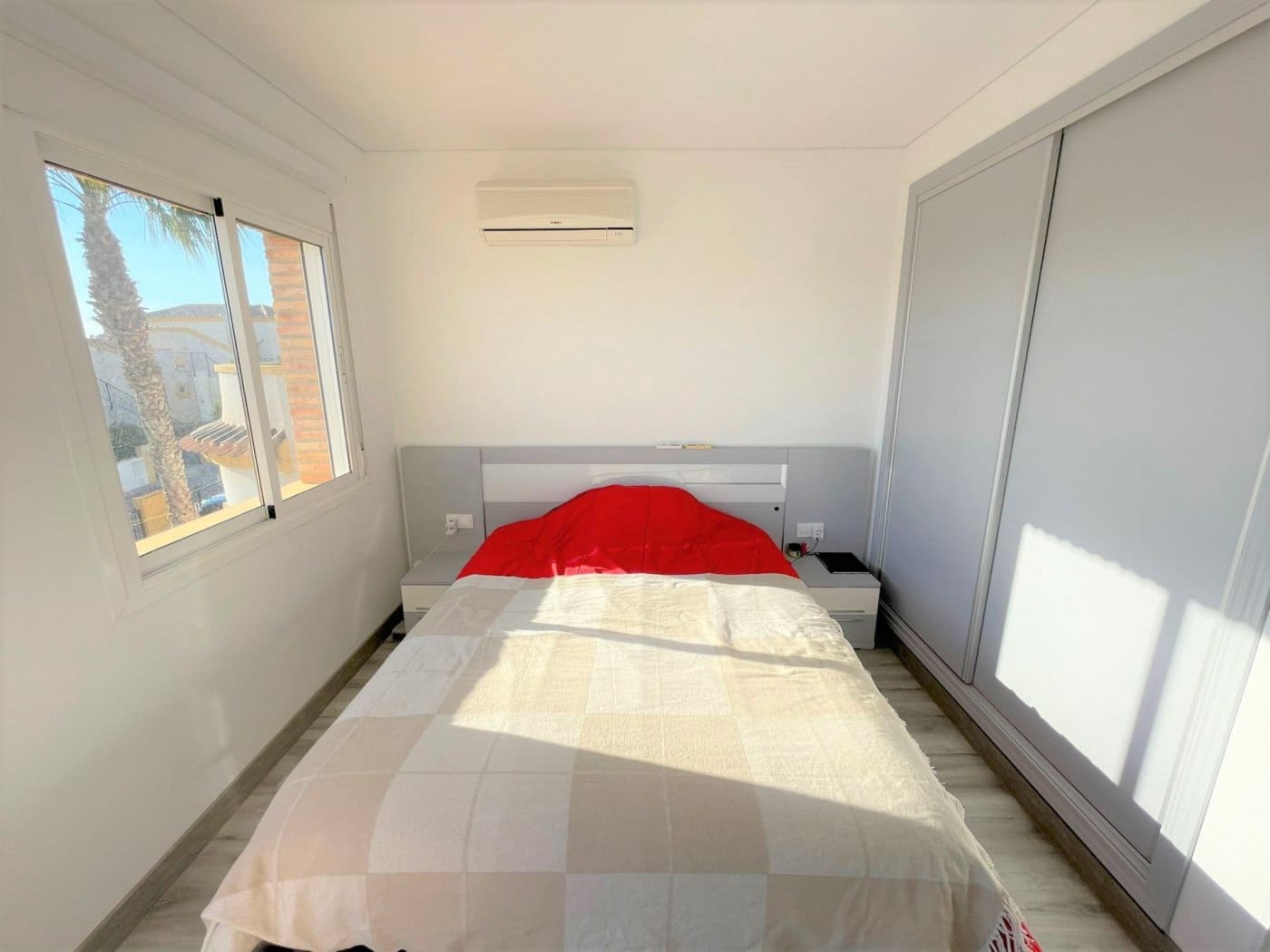 3 bedroom Villa for sale in Los Montesinos with pool - € 265,000 (Ref: 6597818)