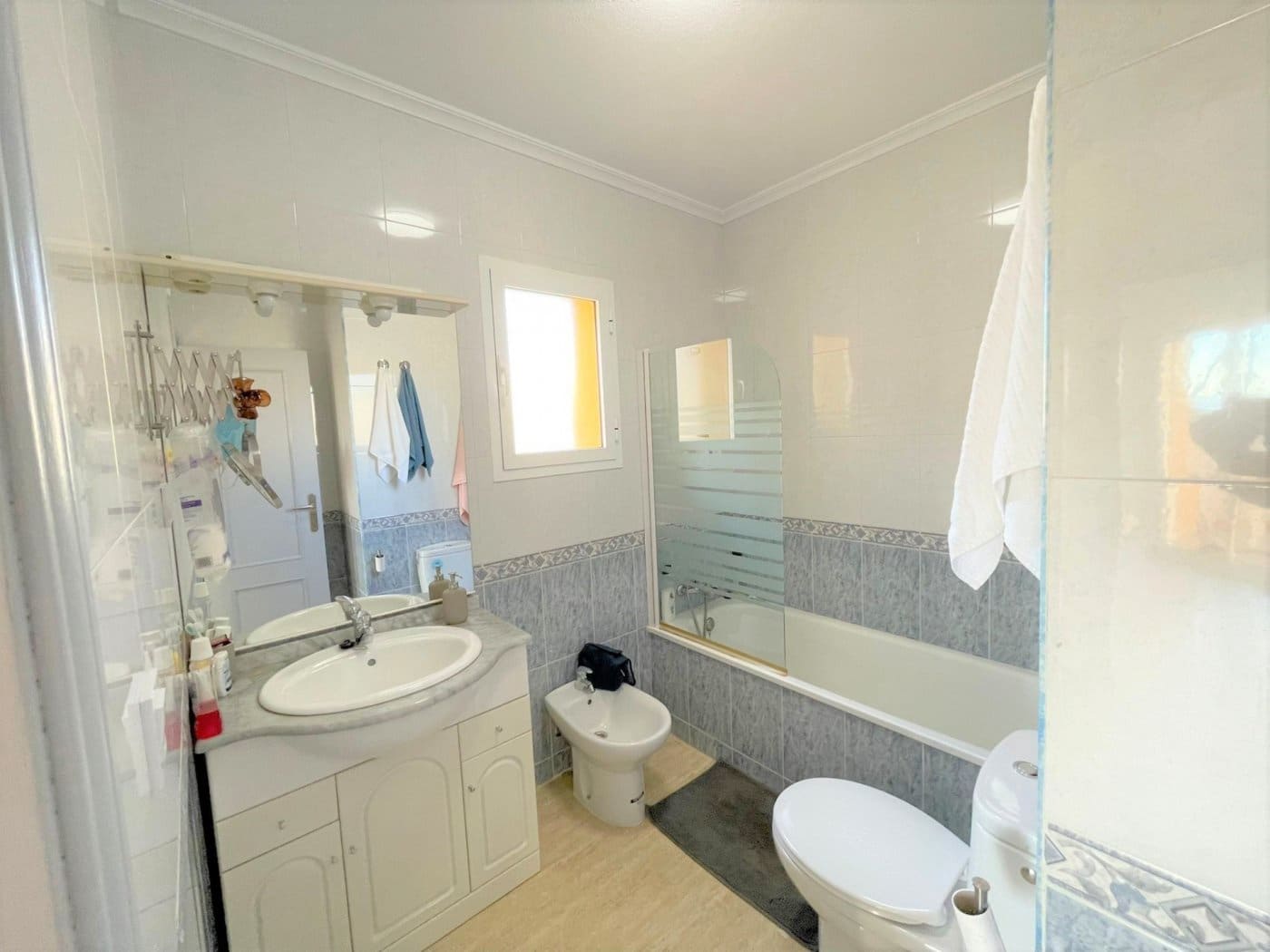 3 bedroom Villa for sale in Los Montesinos with pool - € 265,000 (Ref: 6597818)