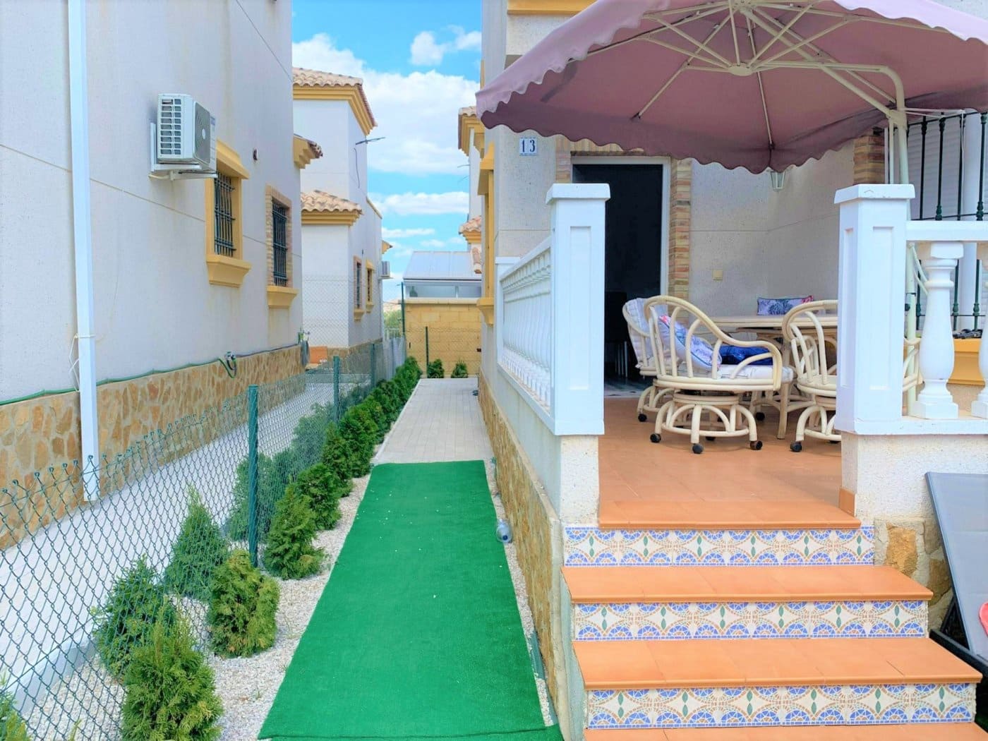 3 bedroom Villa for sale in Los Montesinos with pool - € 265,000 (Ref: 6597818)