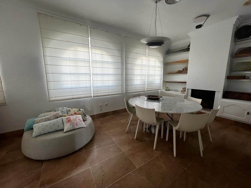 4 chambre Villa/Maison à vendre à Torrevieja avec piscine garage - 890 000 € (Ref: 7539902)