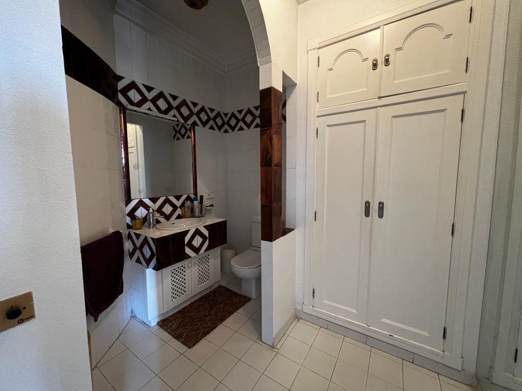 4 chambre Villa/Maison à vendre à Torrevieja avec piscine garage - 890 000 € (Ref: 7539902)