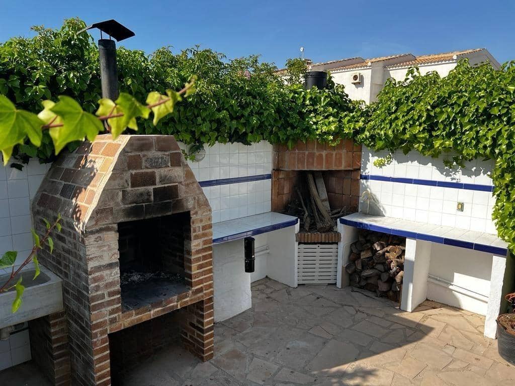 4 chambre Villa/Maison à vendre à Torrevieja avec piscine garage - 890 000 € (Ref: 7539902)