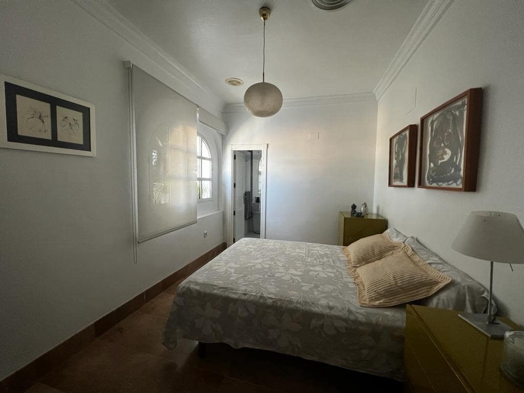 4 chambre Villa/Maison à vendre à Torrevieja avec piscine garage - 890 000 € (Ref: 7539902)