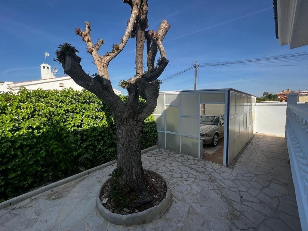 4 chambre Villa/Maison à vendre à Torrevieja avec piscine garage - 890 000 € (Ref: 7539902)