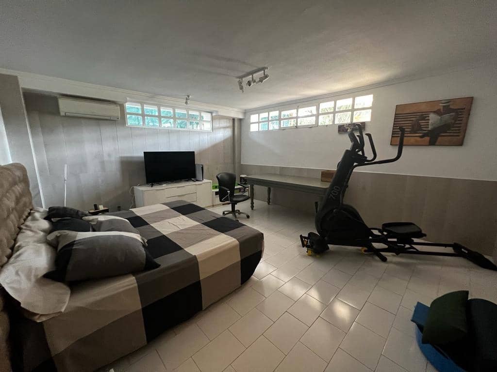 4 chambre Villa/Maison à vendre à Torrevieja avec piscine garage - 890 000 € (Ref: 7539902)