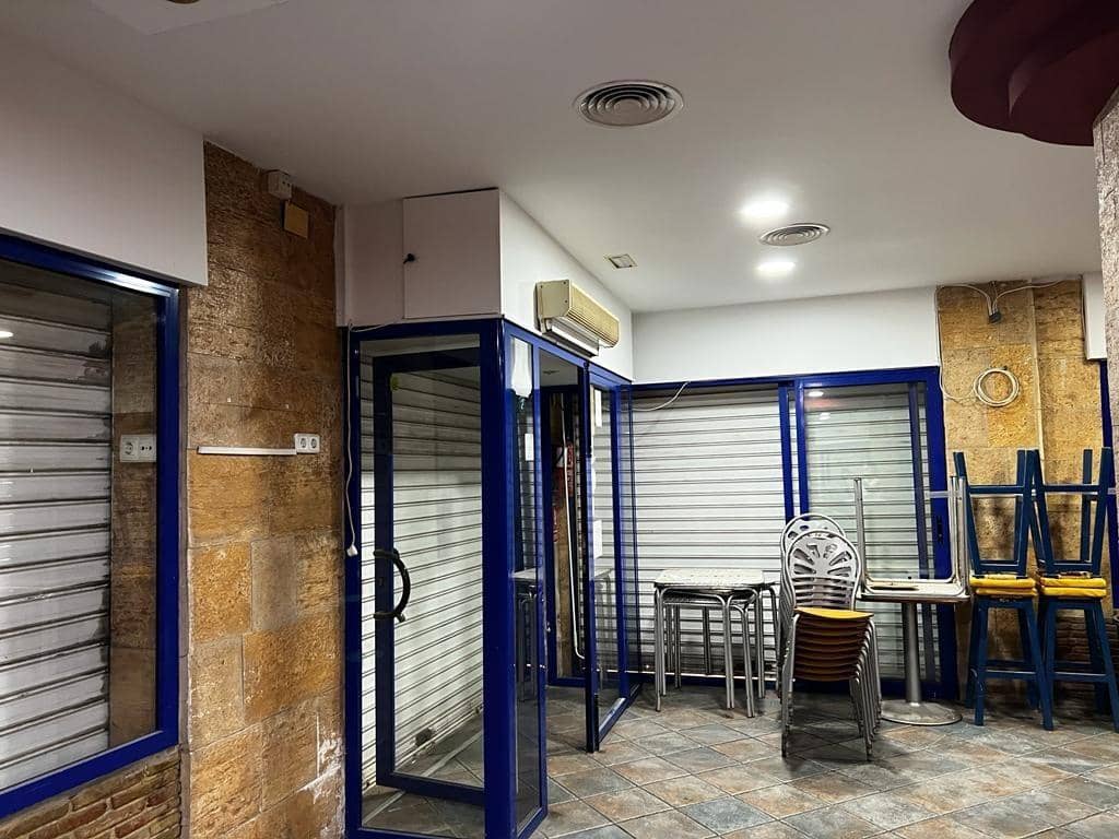 Komercyjne na sprzedaż w Torrevieja - 252 000 € (Ref: 7566386)