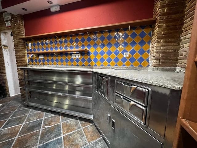 Commercial for sale in Playa del Cura, Torrevieja - € 252,000 (Ref: 7566386)