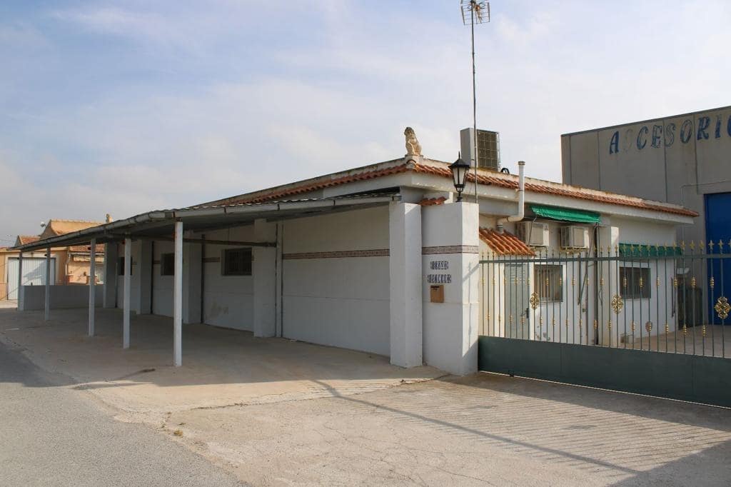 4 camera da letto Azienda in vendita in Redovan con garage - 940.000 € (Rif: 7590629)