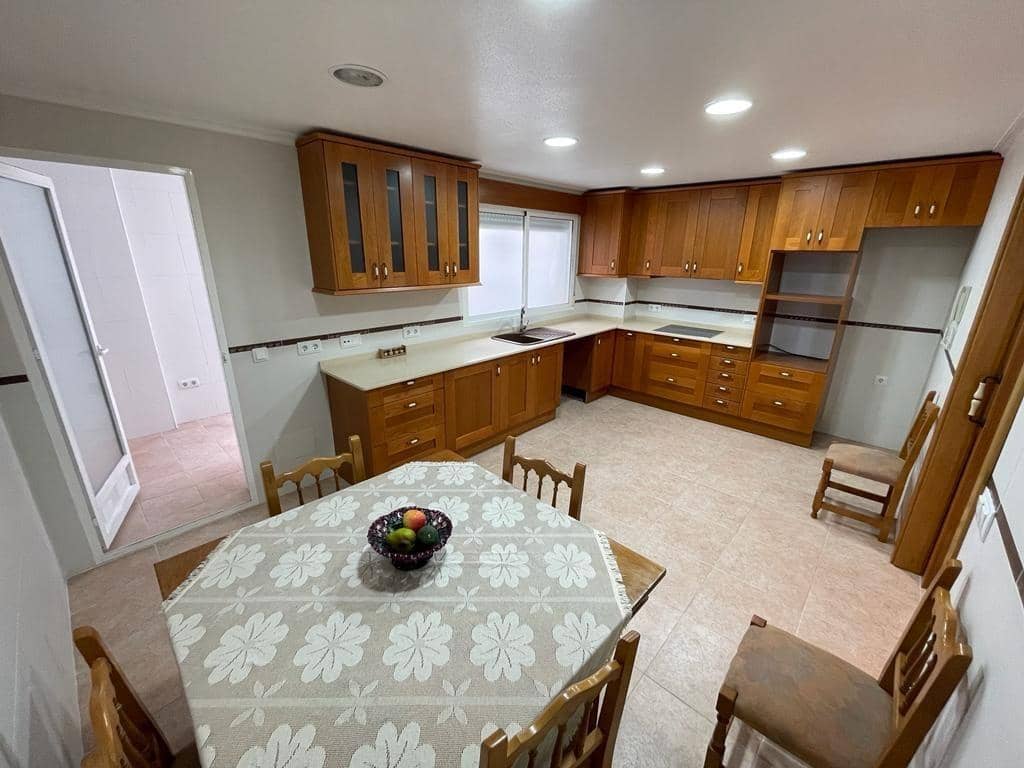 5 soveværelse Lejlighed til salg i Torrevieja med garage - € 315.000 (Ref: 7722602)