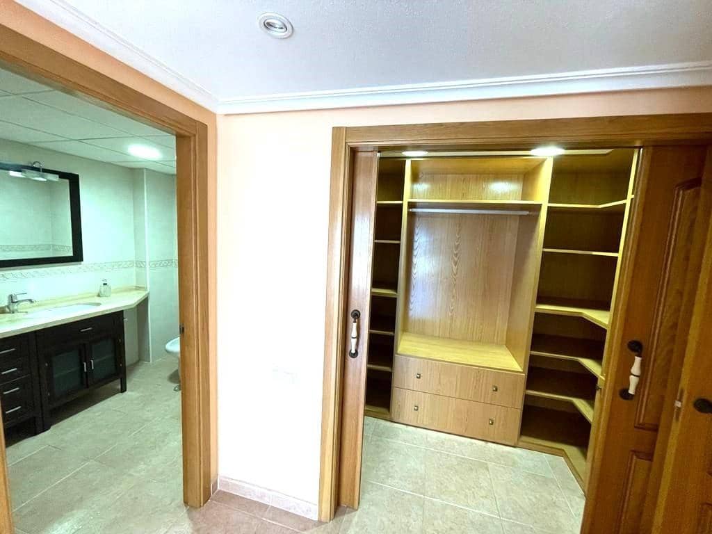 5 soveværelse Lejlighed til salg i Torrevieja med garage - € 315.000 (Ref: 7722602)