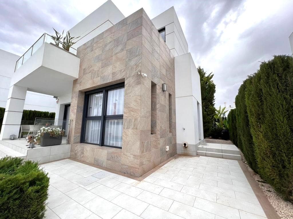 3 soveværelse Villa til salg i Ciudad Quesada med swimmingpool - € 580.000 (Ref: 7795483)