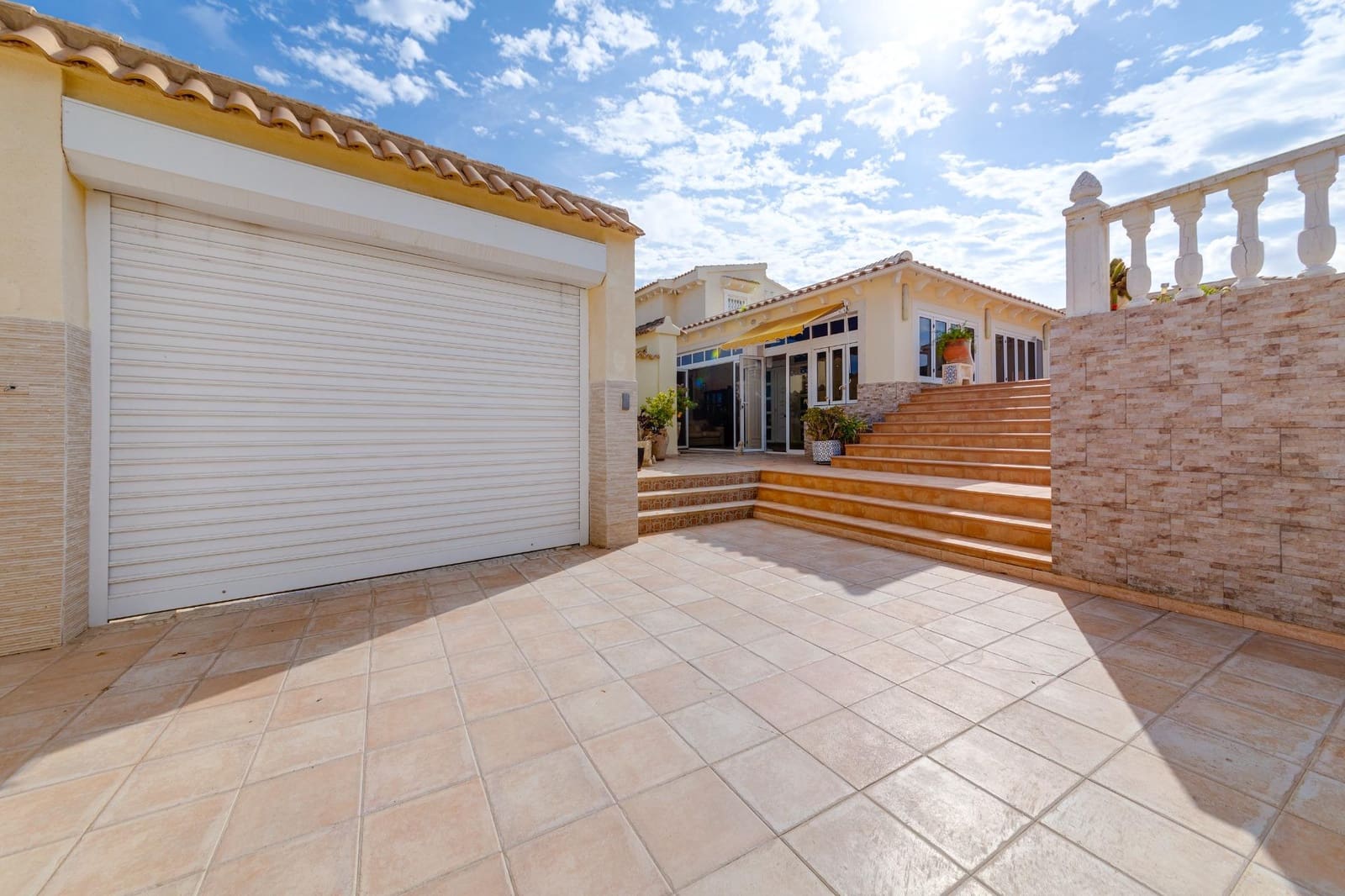 4 makuuhuone Huvila myytävänä paikassa Filipinas mukana uima-altaan 
autotalli - 726 538 € (Ref: 7819916)