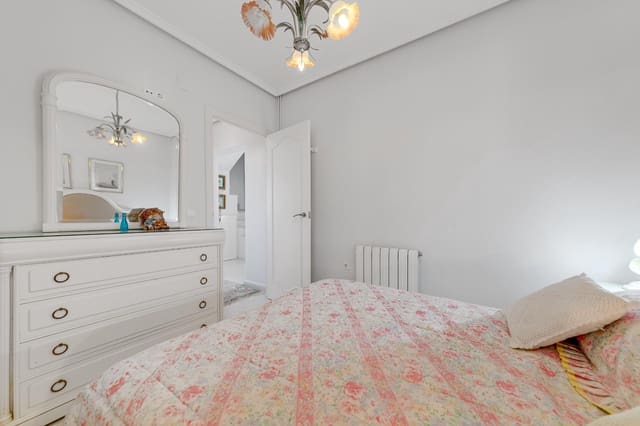 4 makuuhuone Huvila myytävänä paikassa Las Filipinas mukana uima-altaan 
autotalli - 726 538 € (Ref: 7819916)