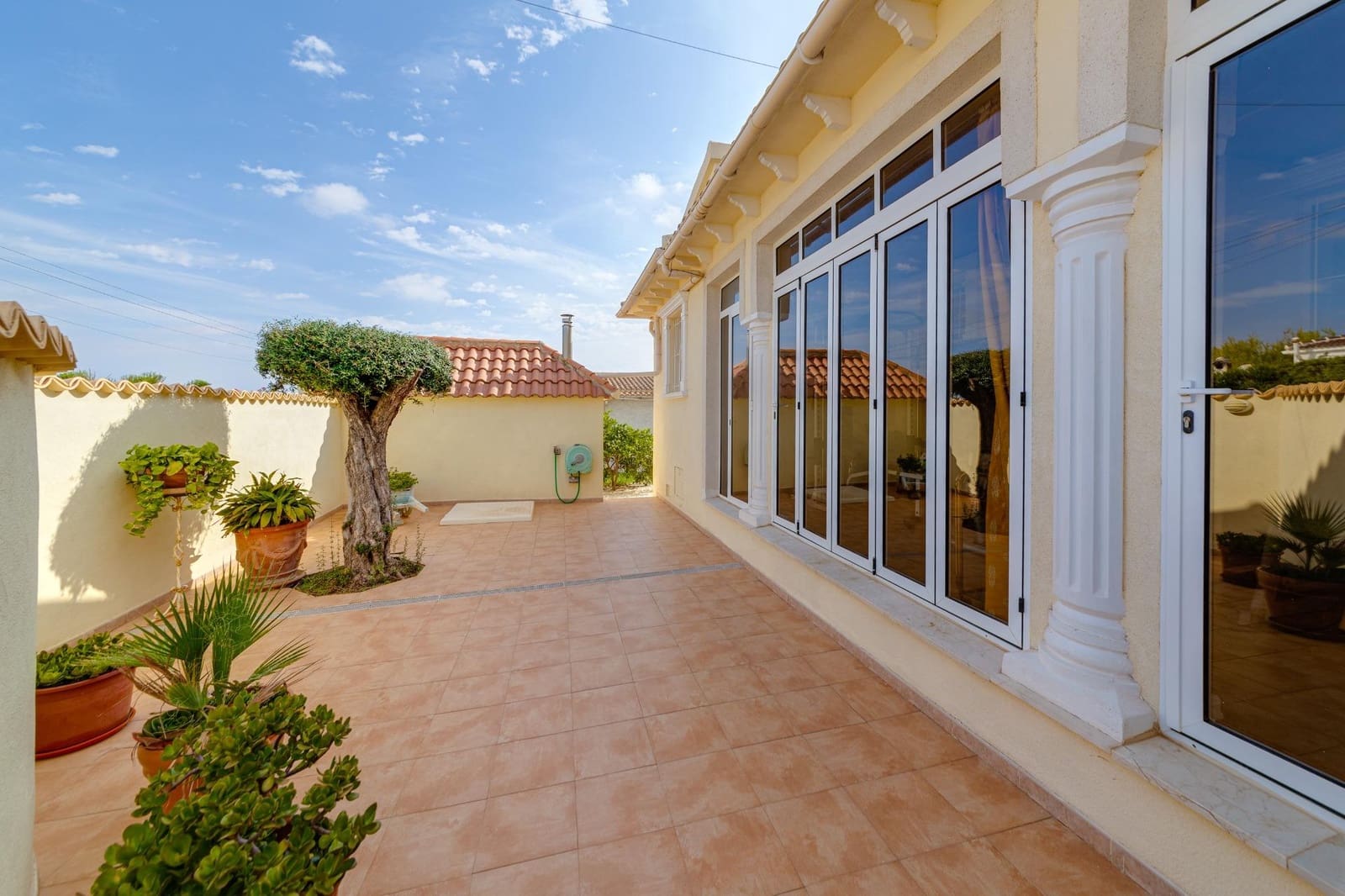 4 makuuhuone Huvila myytävänä paikassa Filipinas mukana uima-altaan 
autotalli - 726 538 € (Ref: 7819916)