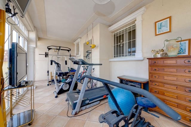 4 makuuhuone Huvila myytävänä paikassa Las Filipinas mukana uima-altaan 
autotalli - 726 538 € (Ref: 7819916)