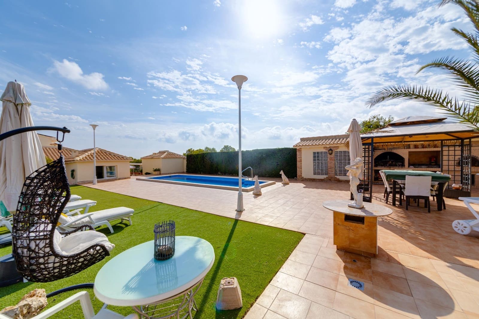 4 makuuhuone Huvila myytävänä paikassa Filipinas mukana uima-altaan 
autotalli - 726 538 € (Ref: 7819916)