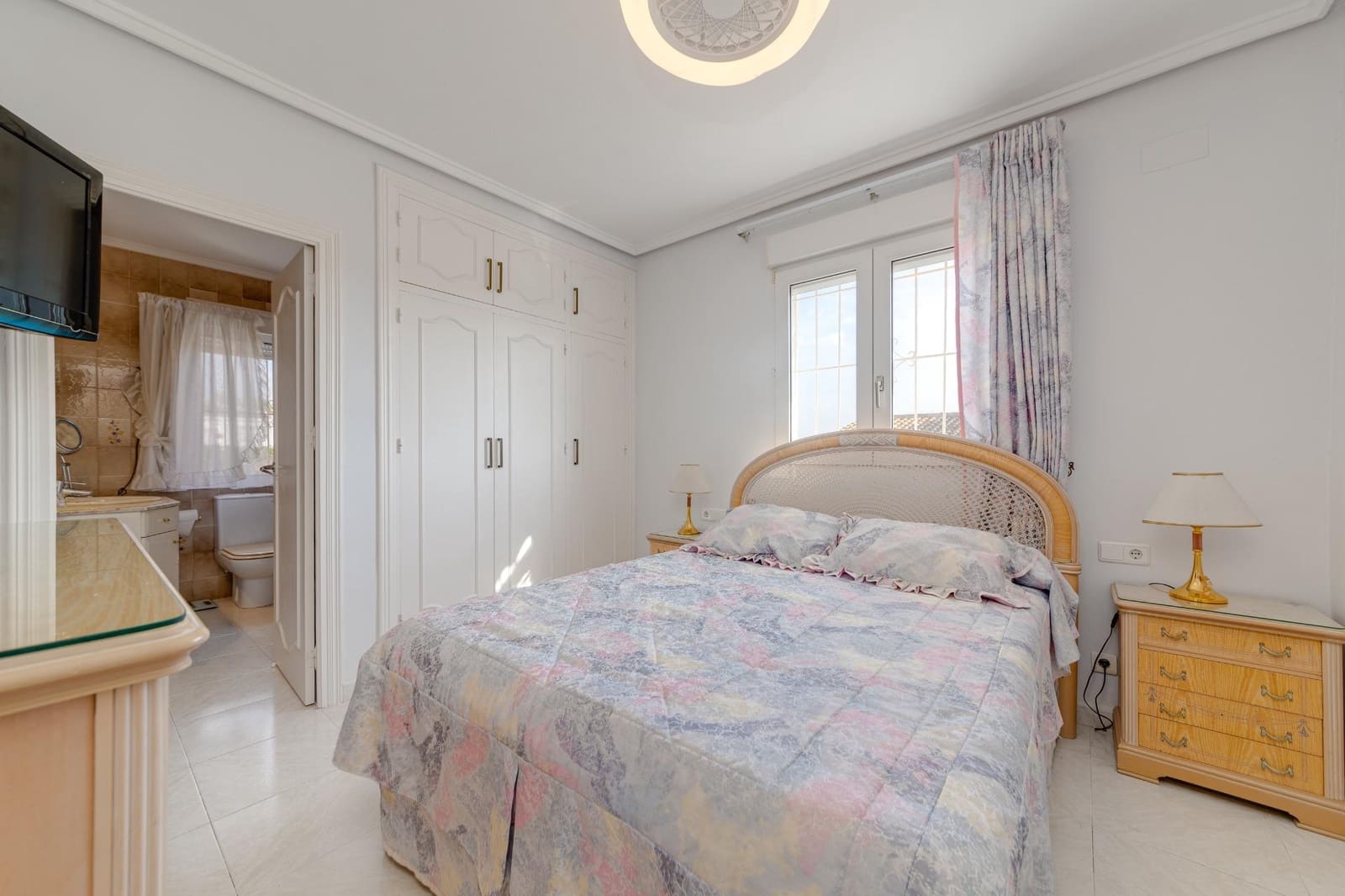 4 makuuhuone Huvila myytävänä paikassa Filipinas mukana uima-altaan 
autotalli - 726 538 € (Ref: 7819916)